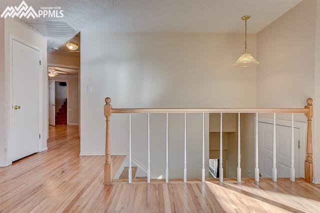 4414 Ridgeglen Road Colorado Springs, CO 80918 - Photo 9 of 34