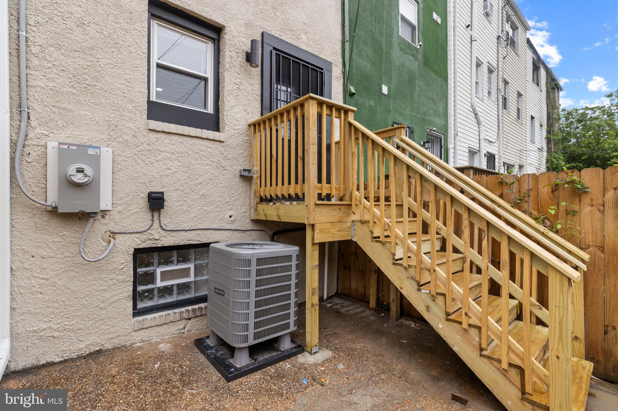 124 North Mount Street Baltimore, MD 21223 - Photo 33 of 38