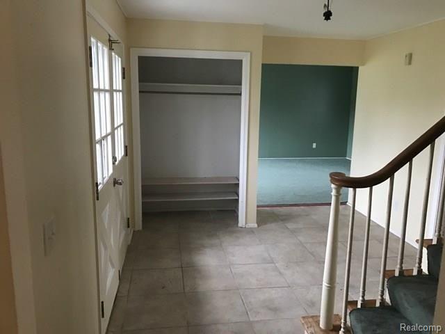 3127 Red Barn Road Flint, MI 48507 - Photo 3 of 49