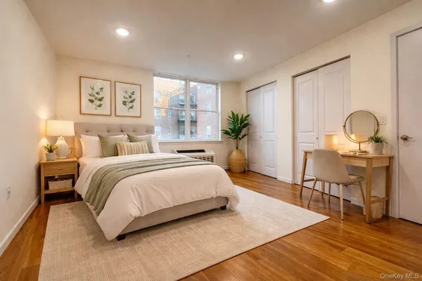 $4,600 | 55 South Middle Neck Road, Unit 4C, Great Neck, NY 11021