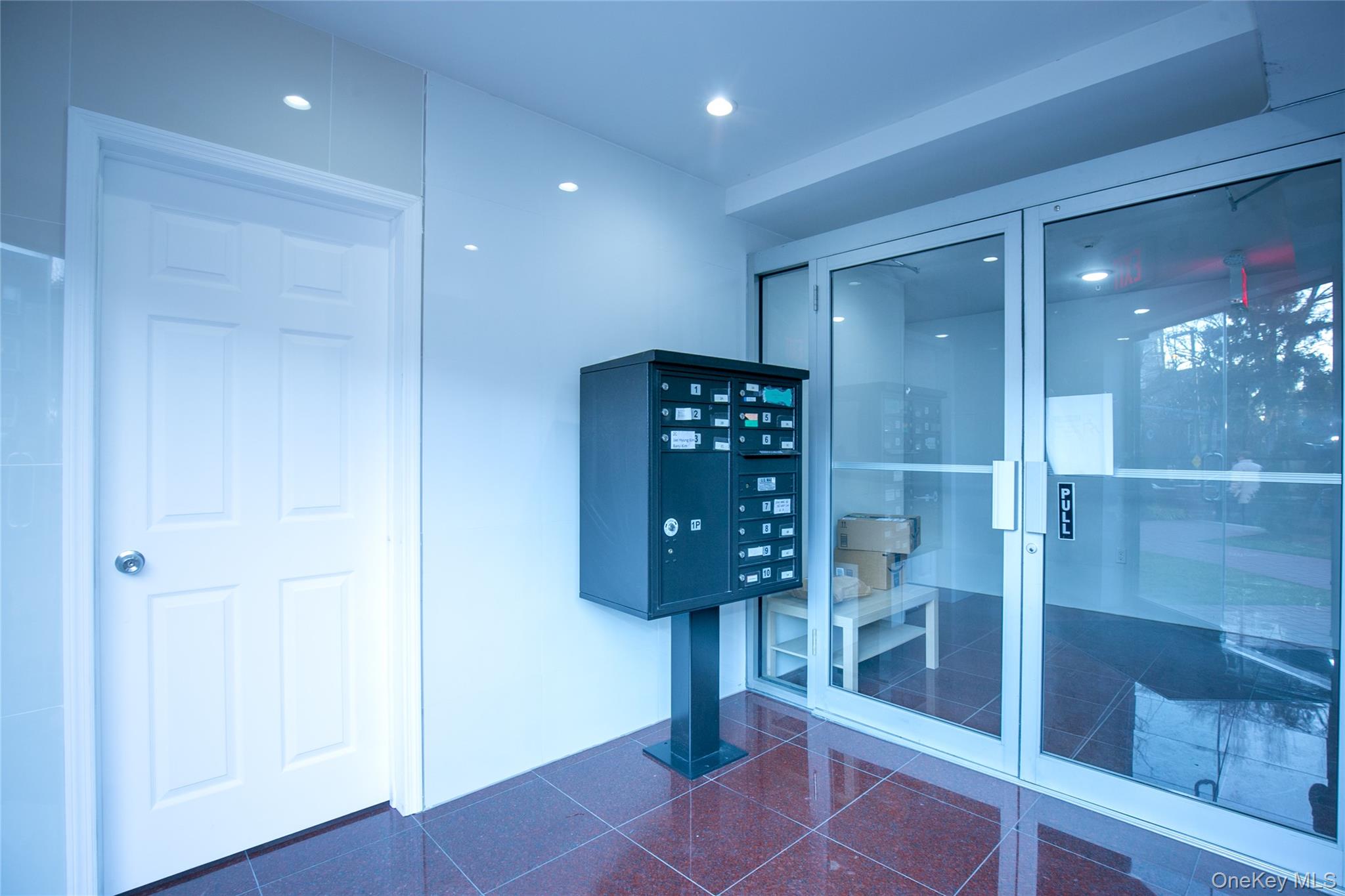 55 South Middle Neck Road, Unit 4C Great Neck, NY 11021 - Photo 10 of 12