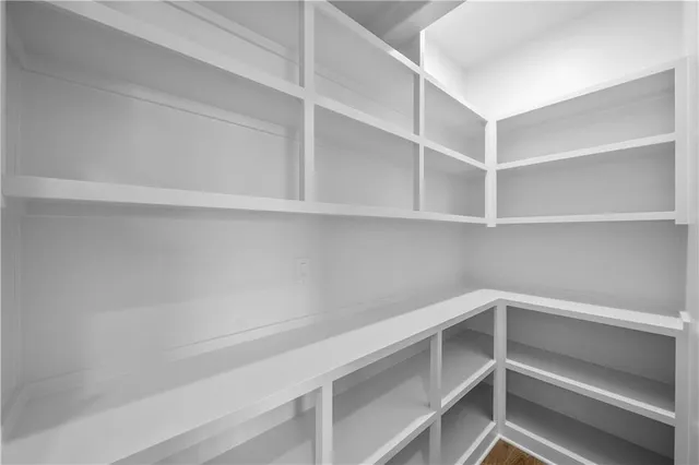 $617,500 | 18580 West 169th Terrace, Olathe, KS 66062