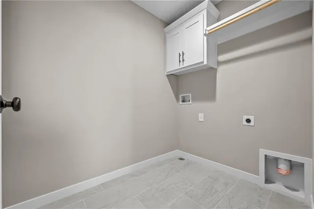 $617,500 | 18580 West 169th Terrace, Olathe, KS 66062