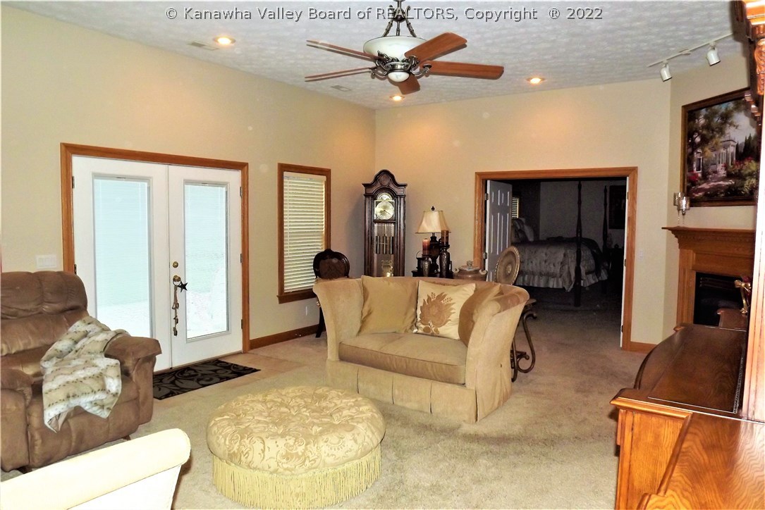 2 Holly Circle Winfield, WV 25213 - Photo 7 of 28 Gallery Image 7