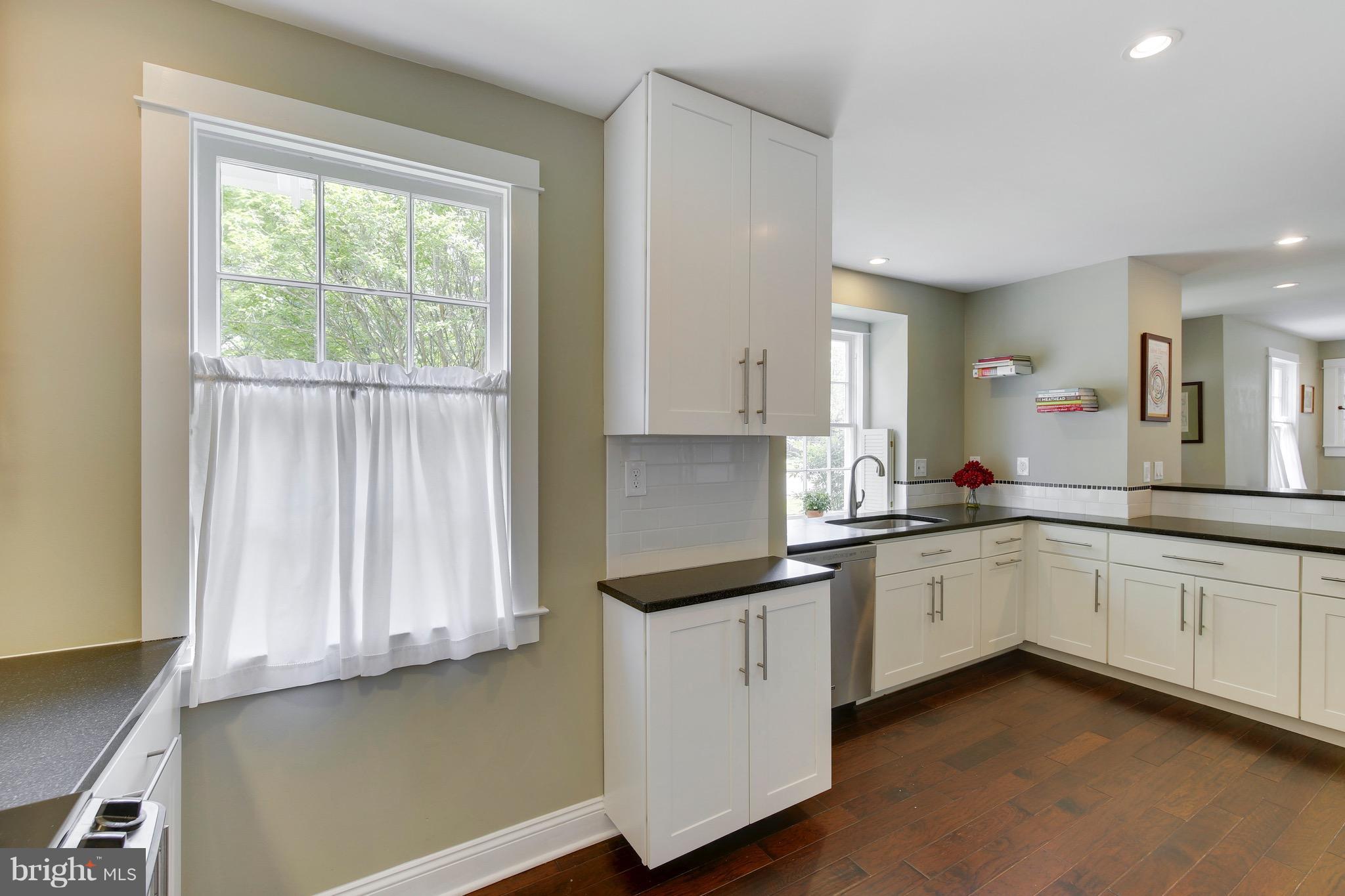 9306 Sudbury Road Silver Spring, MD 20901 - Photo 5 of 30 Sun filled kitchen!