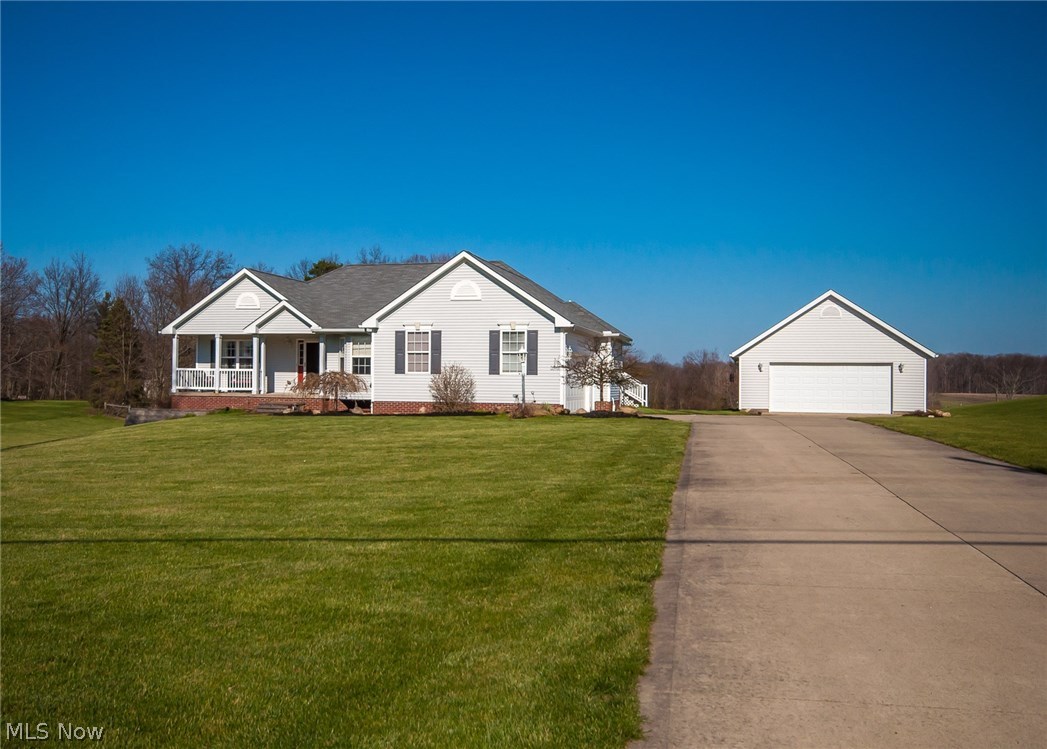 1095 South Medina Line Road Wadsworth, OH 44281 - Photo 1 of 32 Gallery Image 1