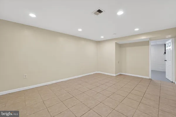 $299,950 | 8215 Tomlinson Court, Severn, MD 21144