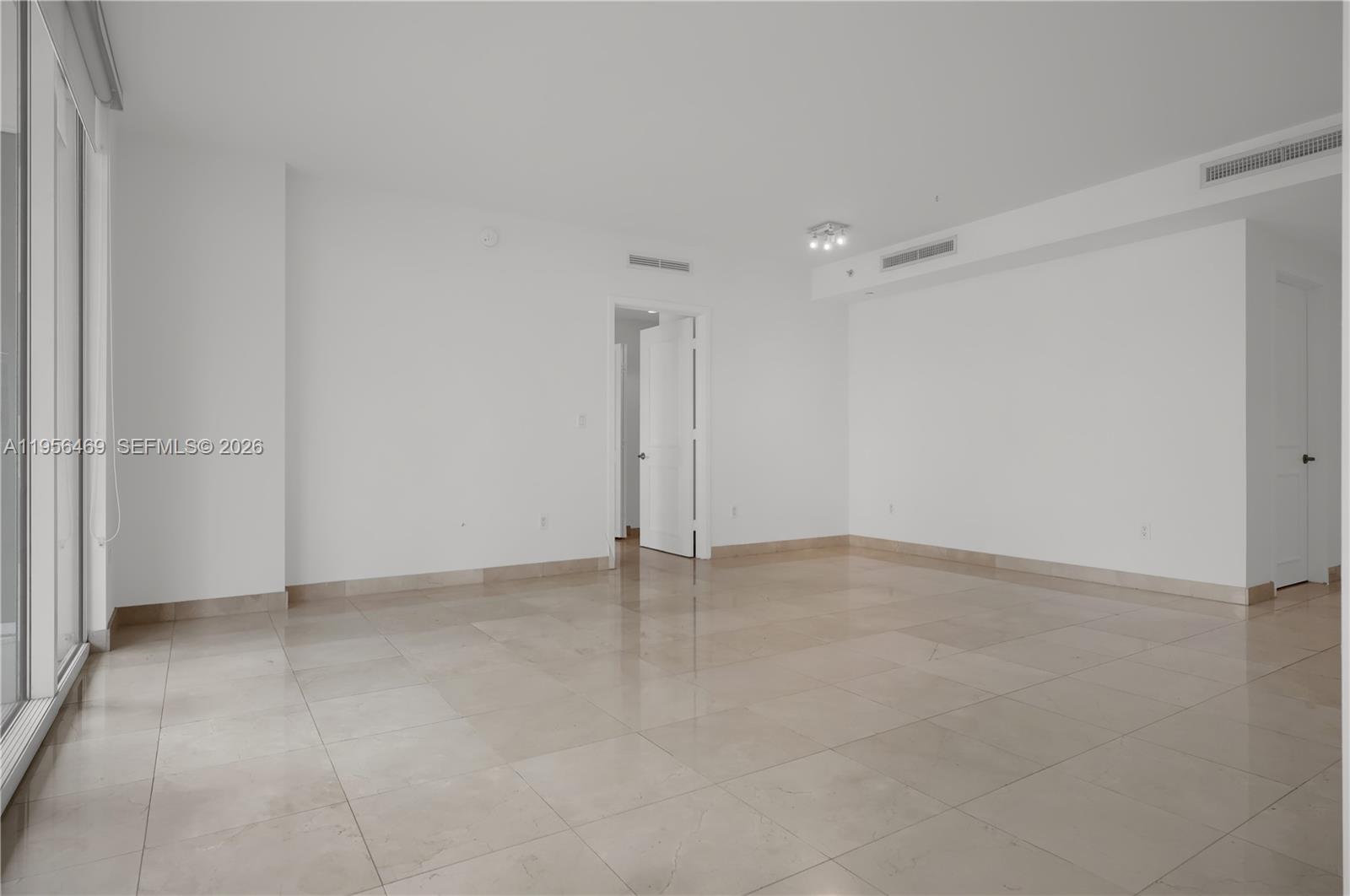 901 Brickell Key Boulevard, Unit 805 Miami, FL 33131 - Photo 14 of 45