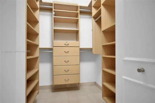 $5,900 | 901 Brickell Key Boulevard, Unit 805, Miami, FL 33131