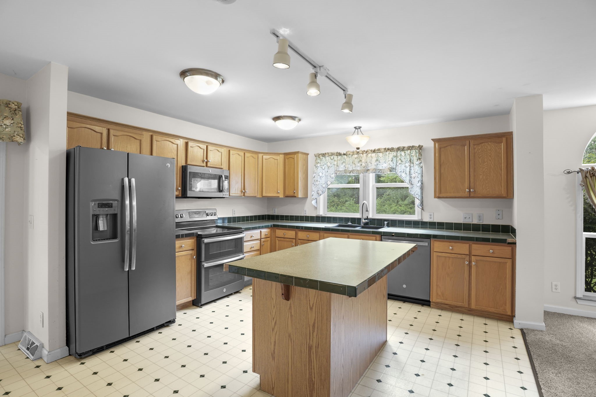 290 Stratmill Road Binghamton, NY 13904 - Photo 10 of 50