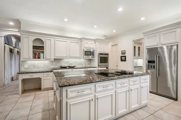 $7,400 | 2 Lenox Hill Drive, The Woodlands, TX 77382