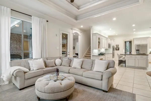 $7,400 | 2 Lenox Hill Drive, The Woodlands, TX 77382