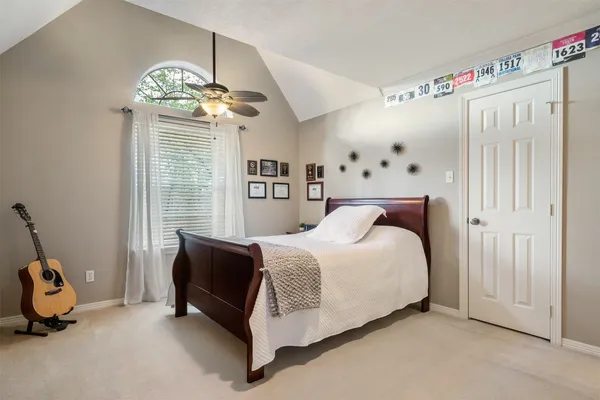 $7,400 | 2 Lenox Hill Drive, The Woodlands, TX 77382
