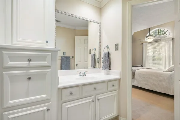 $7,400 | 2 Lenox Hill Drive, The Woodlands, TX 77382