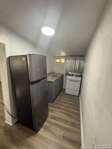 $890 | 110 Morrow Street, Unit C, San Antonio, TX 78204