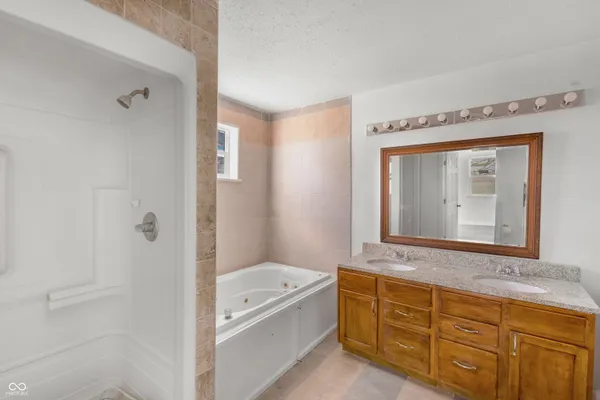 $285,000 | 27440 Six Points Road, Sheridan, IN 46069