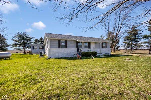 $285,000 | 27440 Six Points Road, Sheridan, IN 46069