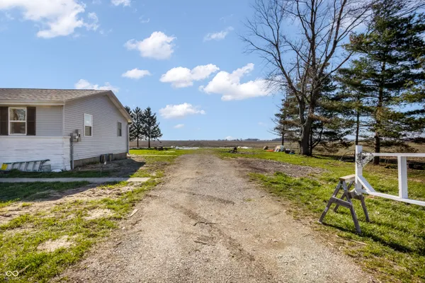 $285,000 | 27440 Six Points Road, Sheridan, IN 46069