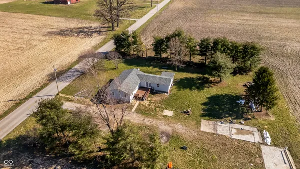 $285,000 | 27440 Six Points Road, Sheridan, IN 46069