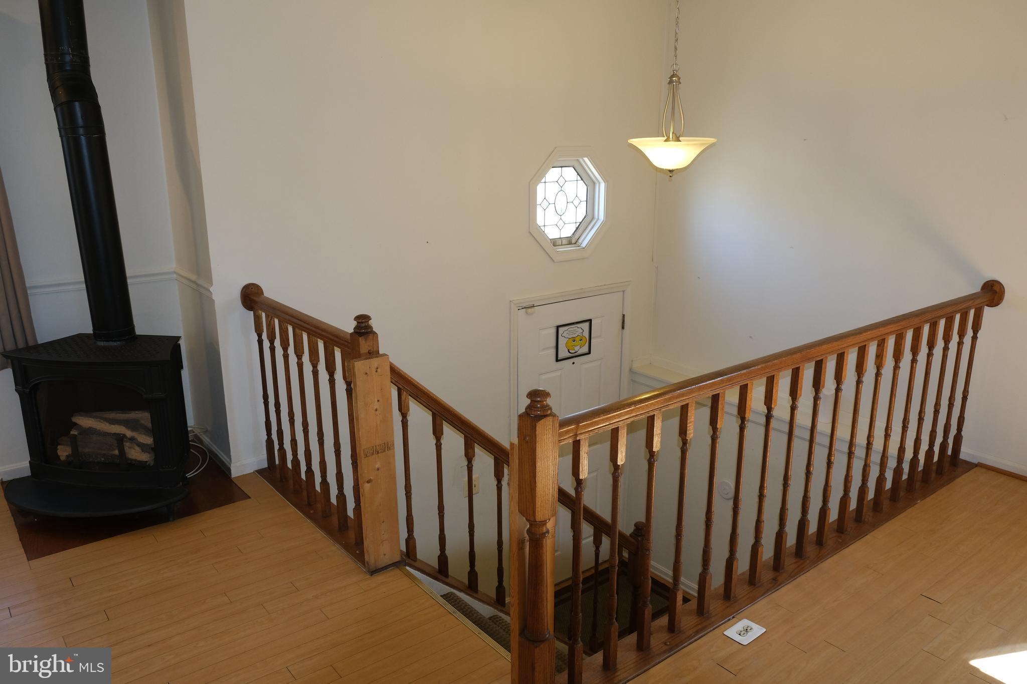 7802 East Shore Road Pasadena, MD 21122 - Photo 3 of 29 Gallery Image 3