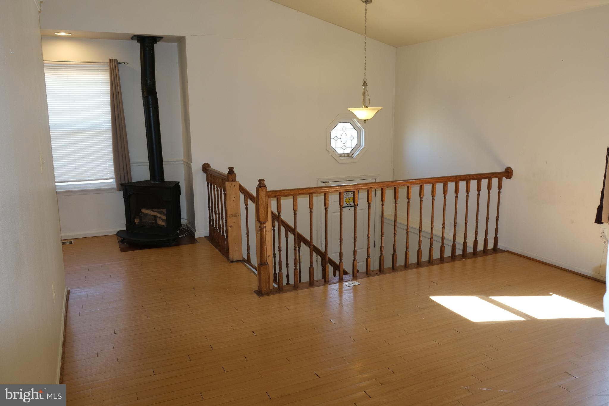 7802 East Shore Road Pasadena, MD 21122 - Photo 5 of 29 Gallery Image 5
