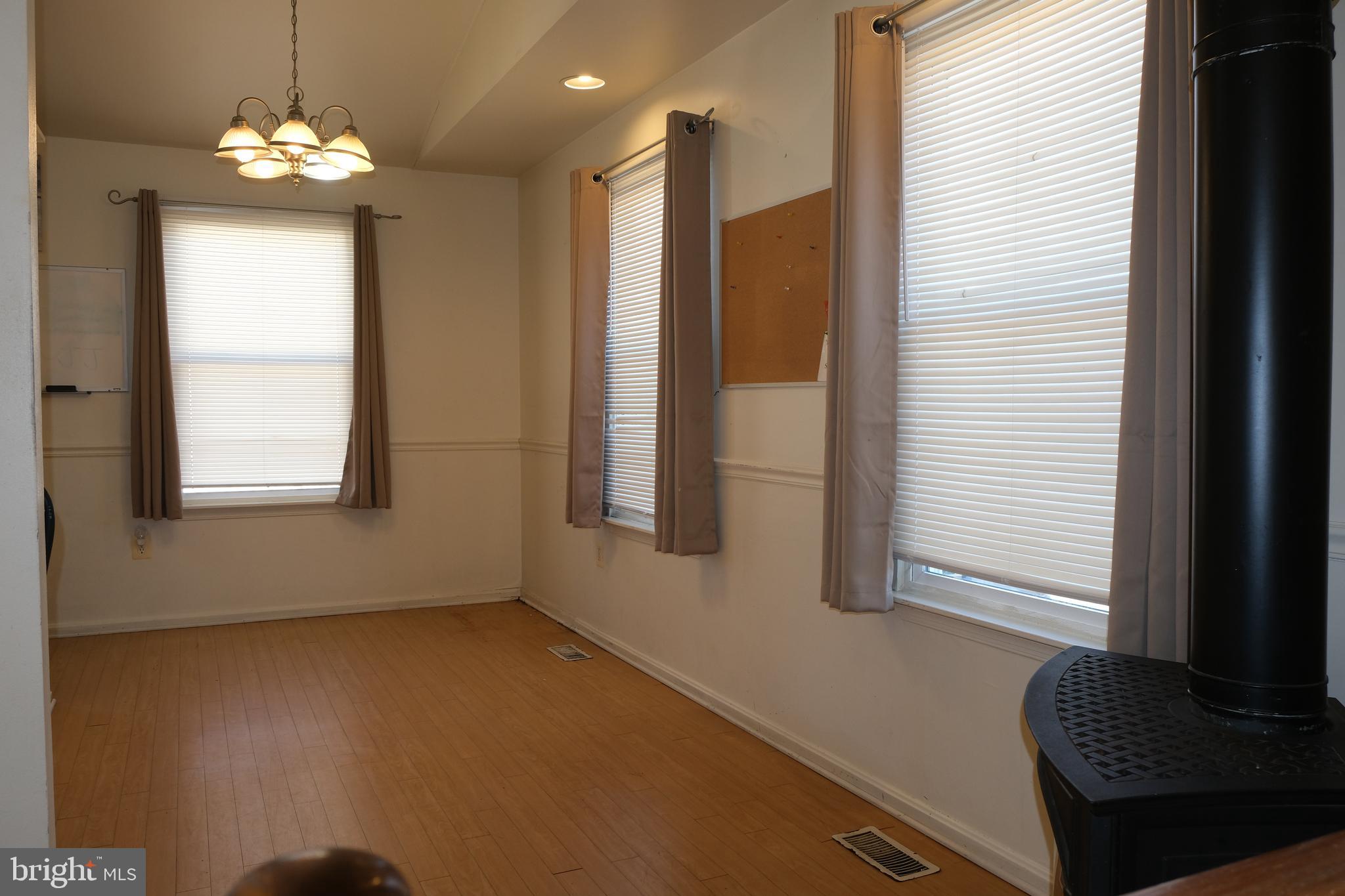 7802 East Shore Road Pasadena, MD 21122 - Photo 7 of 29 Gallery Image 7