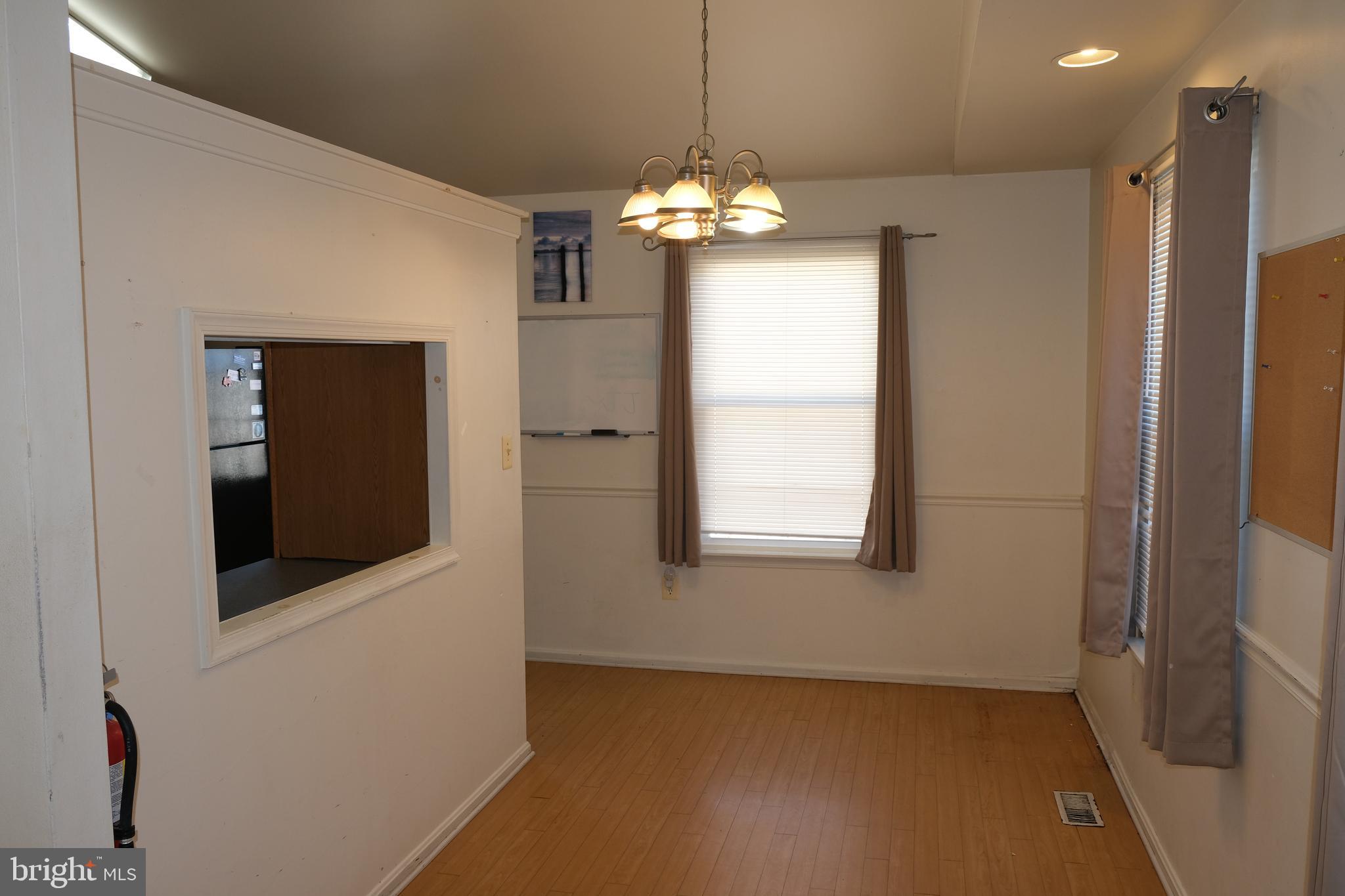 7802 East Shore Road Pasadena, MD 21122 - Photo 8 of 29 Gallery Image 8