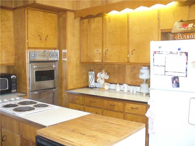 8615 Morgantown Road Indianapolis, IN 46217 - Photo 11 of 23 Gallery Image 11