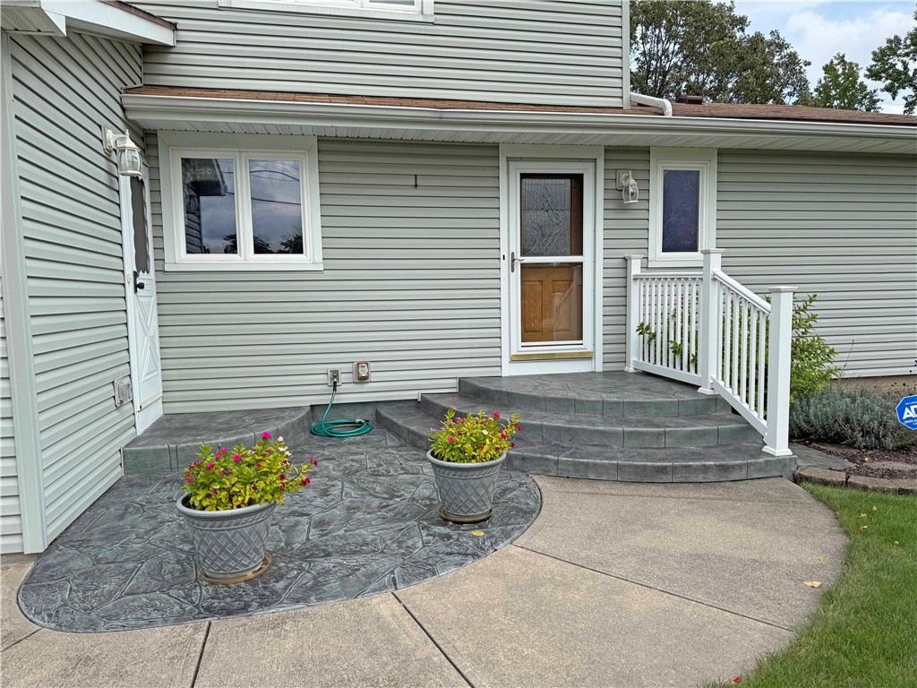 1044 North Greece Road Greece, NY 14626 - Photo 4 of 48 Gallery Image 4