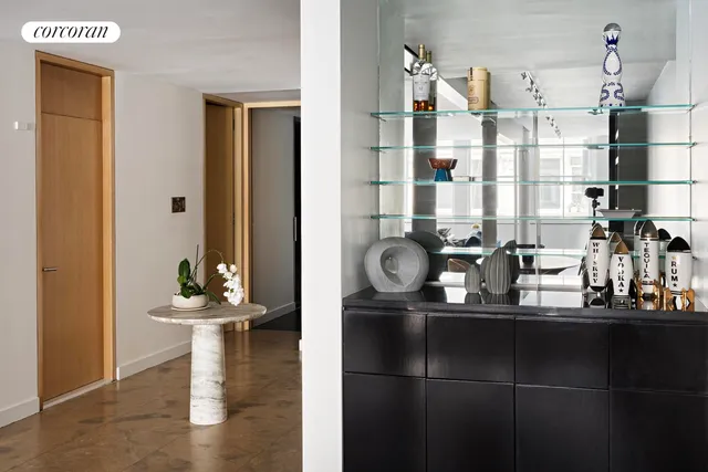 $3,500,000 | 39 North Moore Street, Unit 2B | TriBeCa