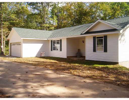 4504 Thorofare Road Clendenin, WV 25045 - Photo 1 of 7 Exterior Front.