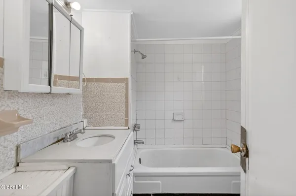 $239,999 | 514 Morris Street, Albany, NY 12208