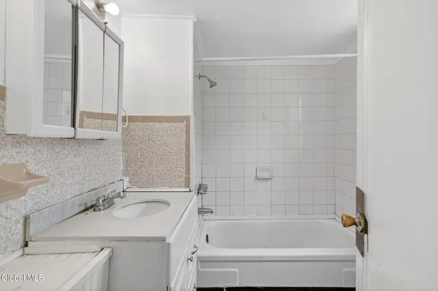 $259,900 | 514 Morris Street, Albany, NY 12208