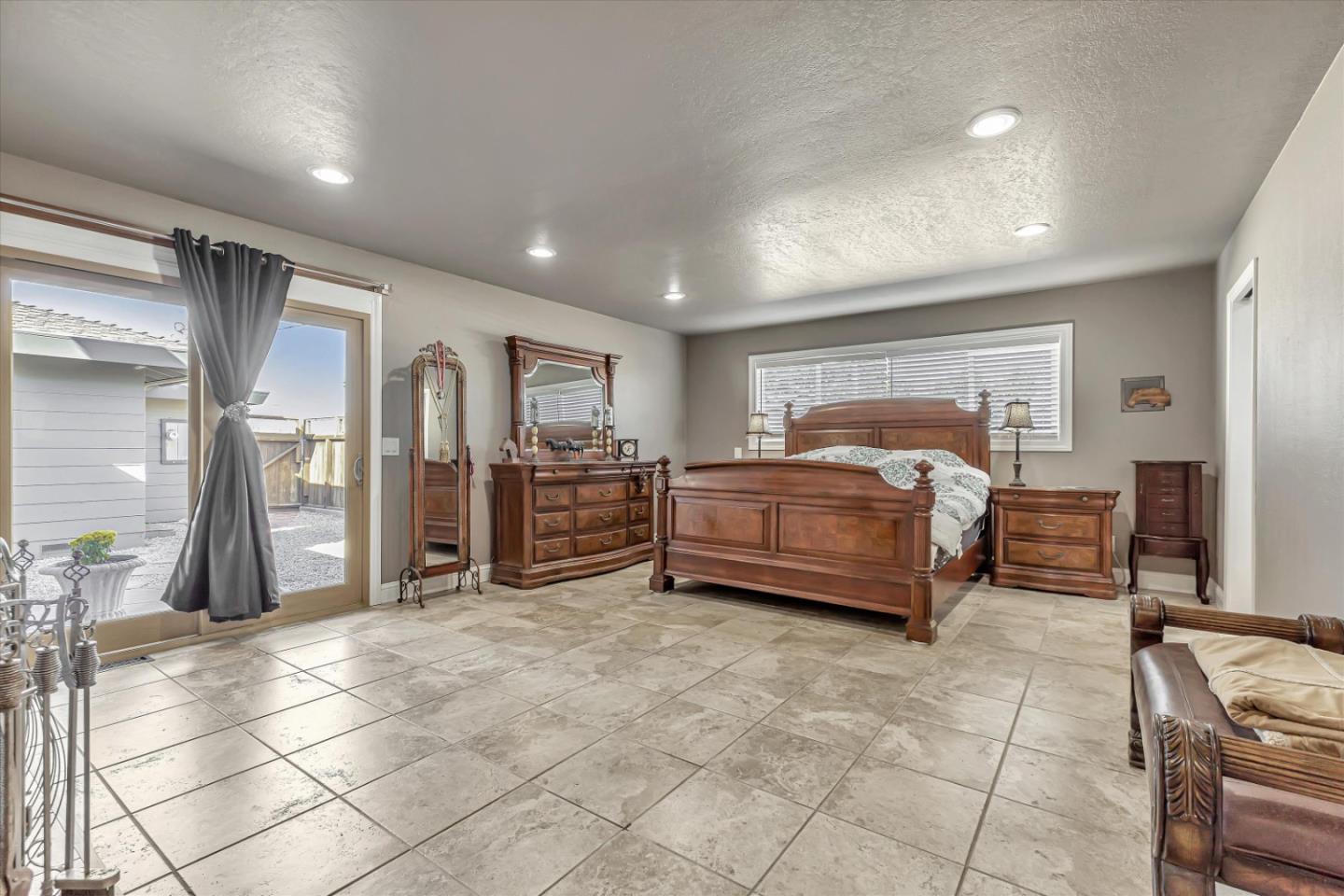 268 Giberson Road Moss Landing, CA 95039 - Photo 11 of 40