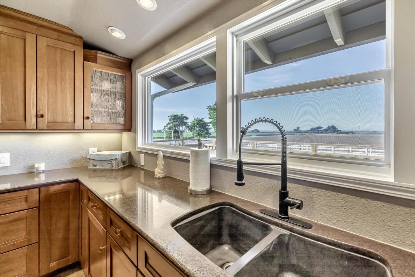 268 Giberson Road Moss Landing, CA 95039 - Photo 4 of 40