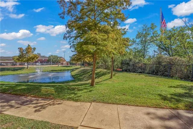 $1,700 | 1001 Krenek Tap Road, Unit 702, College Station, TX 77840