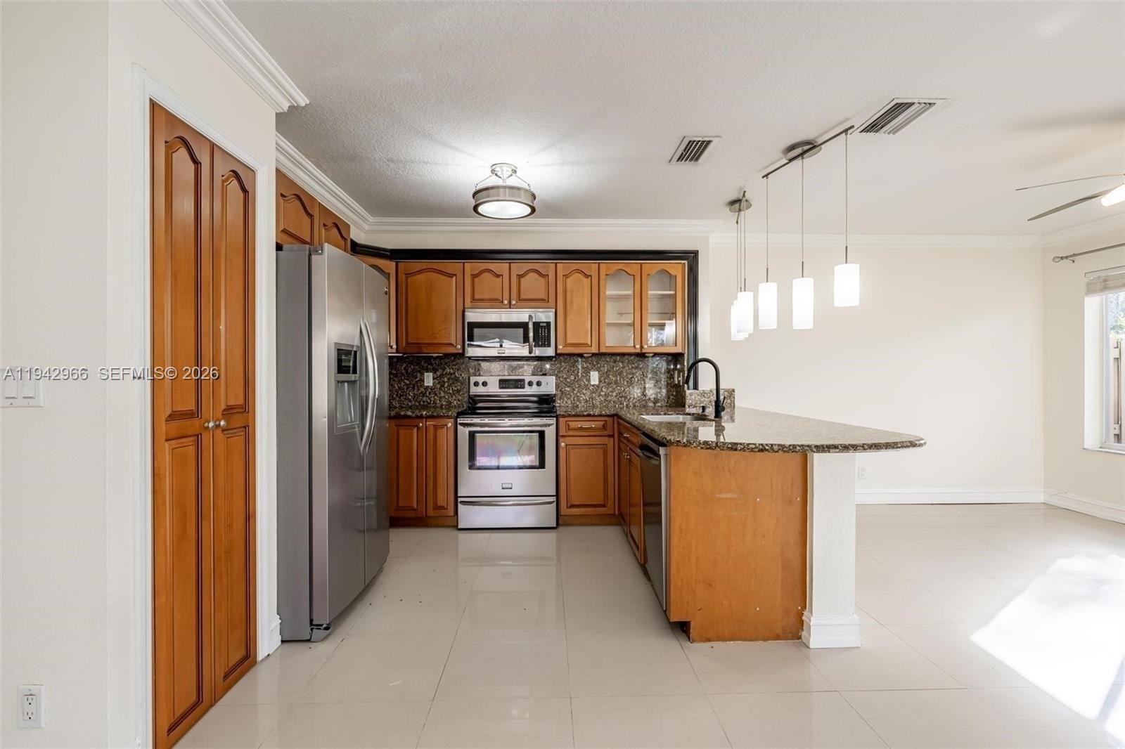 11191 Southwest 17th Manor, Unit 209 Davie, FL 33324 - Photo 8 of 32