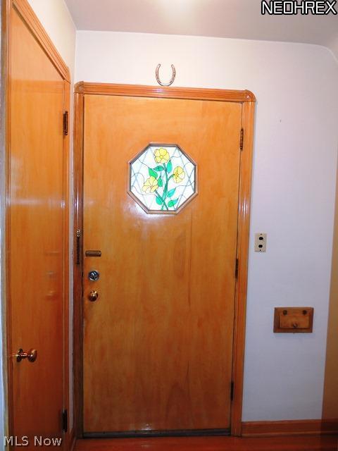 7619 Spring Garden Road Cleveland, OH 44129 - Photo 2 of 25