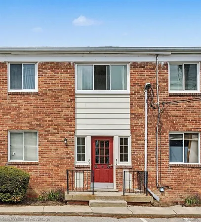 $155,000 | 32718 Grand River Avenue, Unit C10, Farmington, MI 48336