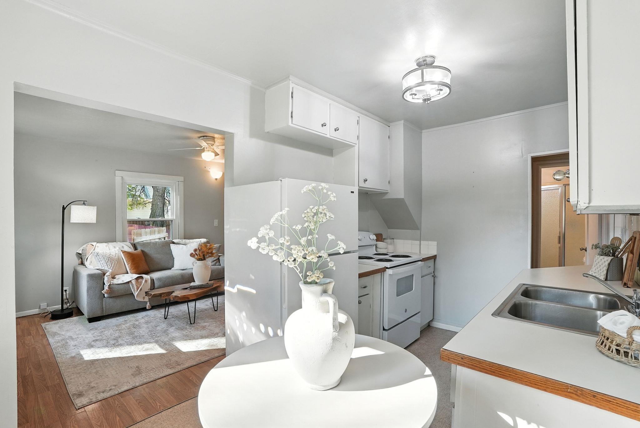 5919 North Howard Street Spokane, WA 99205 - Photo 8 of 23