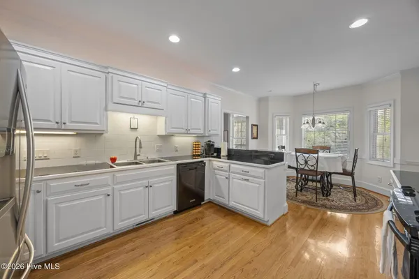 $449,900 | 2094 Autumn Drive, Kinston, NC 28501