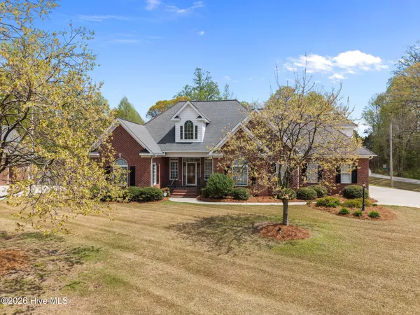 $449,900 | 2094 Autumn Drive, Kinston, NC 28501