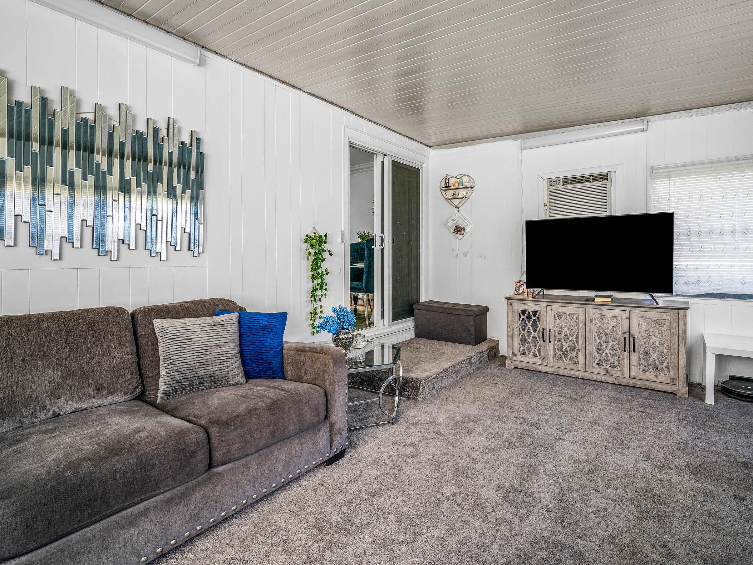 2580 Roslyn Way Sacramento, CA 95821 - Photo 20 of 28