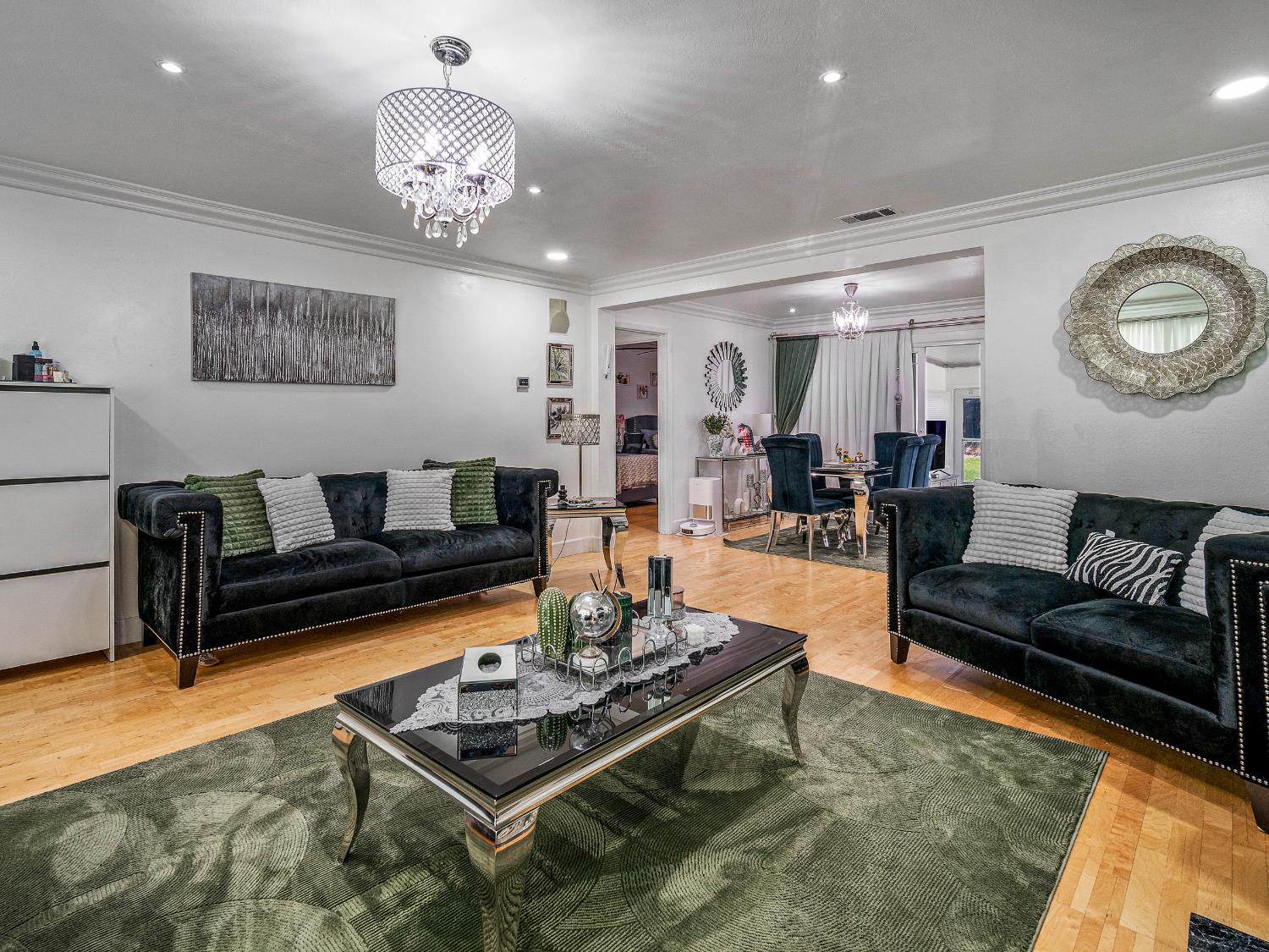 2580 Roslyn Way Sacramento, CA 95821 - Photo 6 of 28