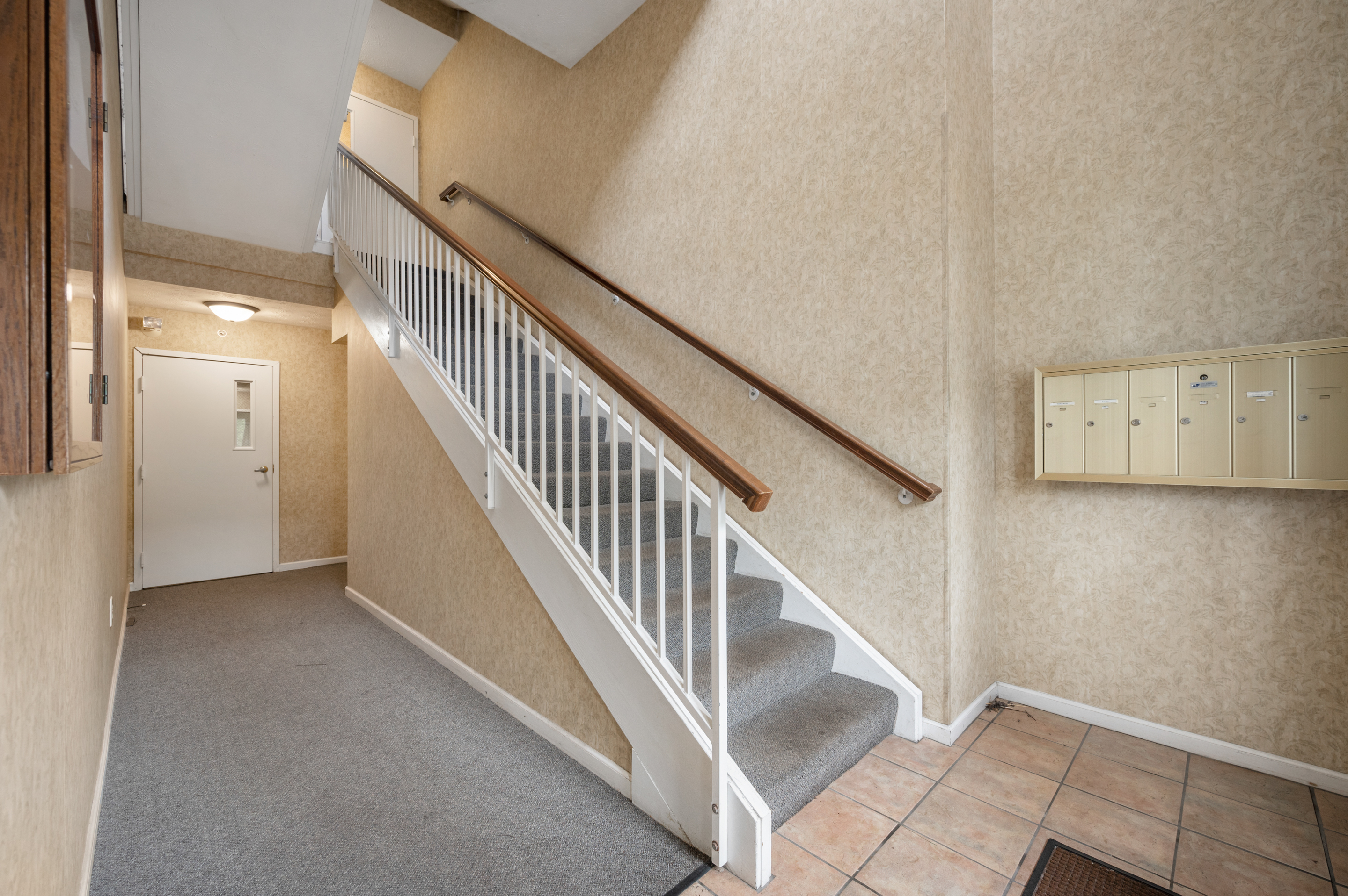5011 Opal Ridge Lane, Unit 206 Indianapolis, IN 46237 - Photo 4 of 19