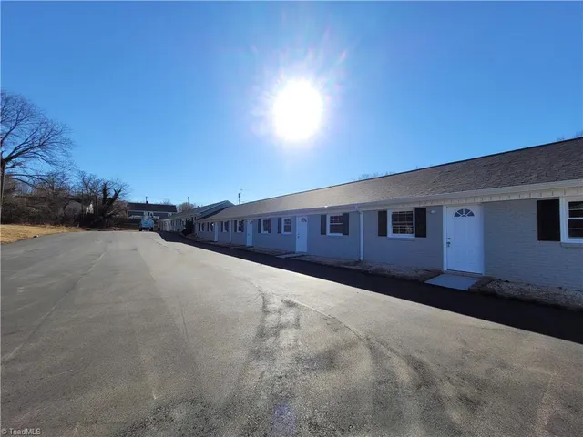 $1,350 | 800 Dodson Mill Road, Unit 9, Pilot Mountain, NC 27041