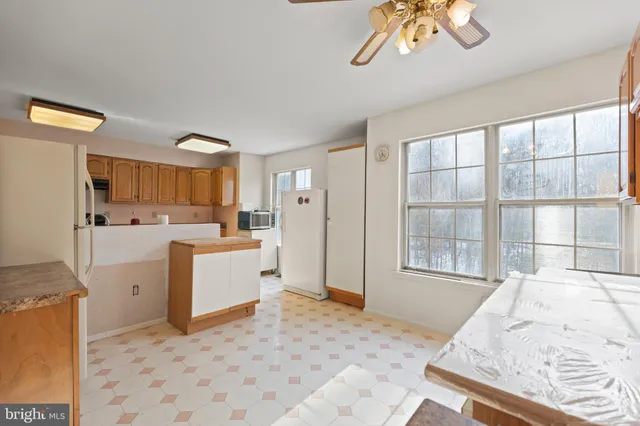 $349,900 | 104 Camber Lane, Mount Laurel, NJ 08054