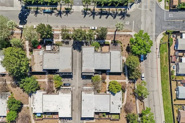 an aerial view of a entryway
