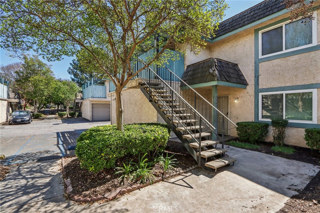 2561 Gonzaga Lane Riverside, CA 92507 - Photo 7 of 48 a view of a chair and table in the backyard