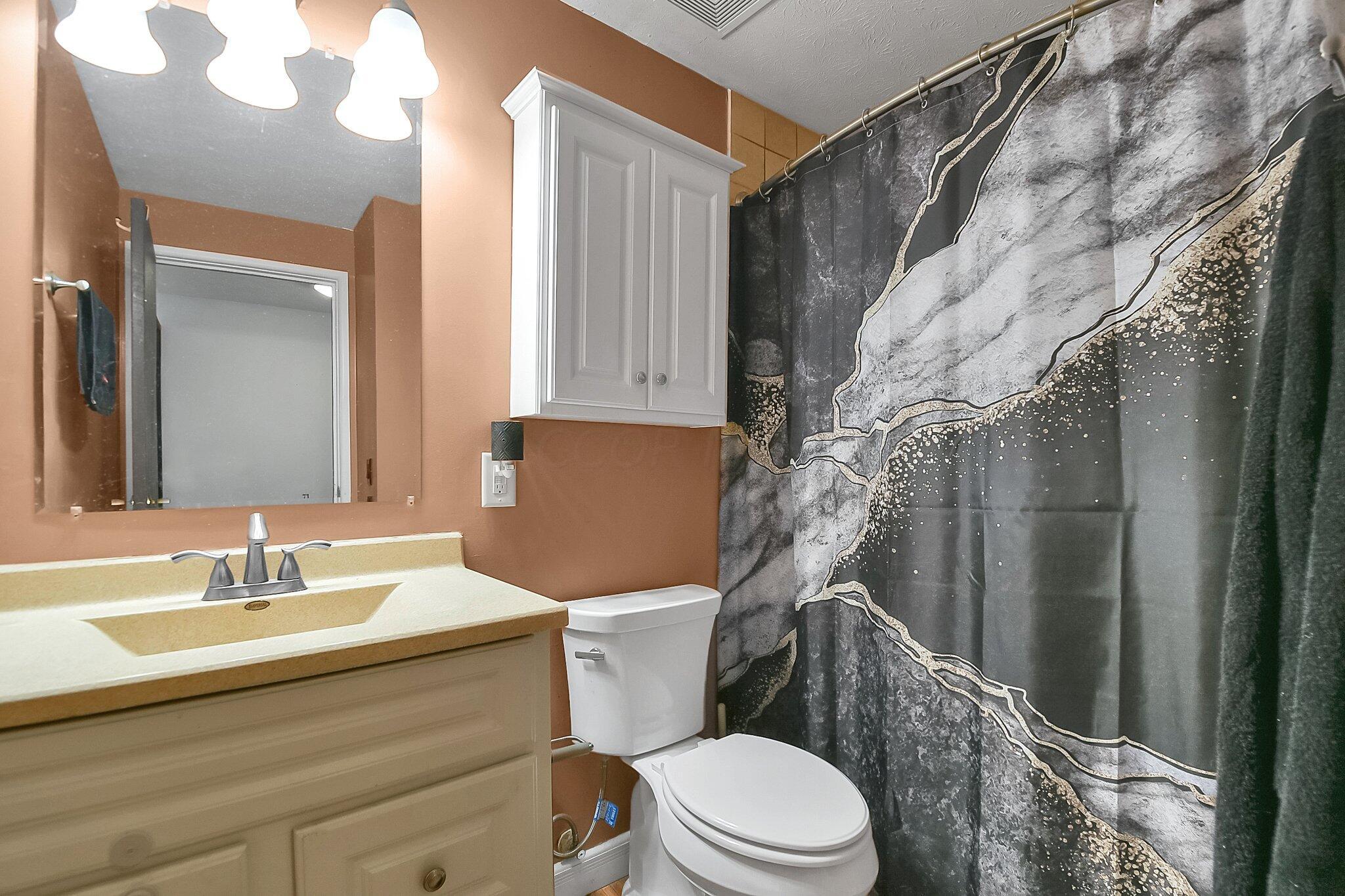 464 Shell Court West Columbus, OH 43213 - Photo 14 of 33 14-web-or-mls-464-shell-ct-w